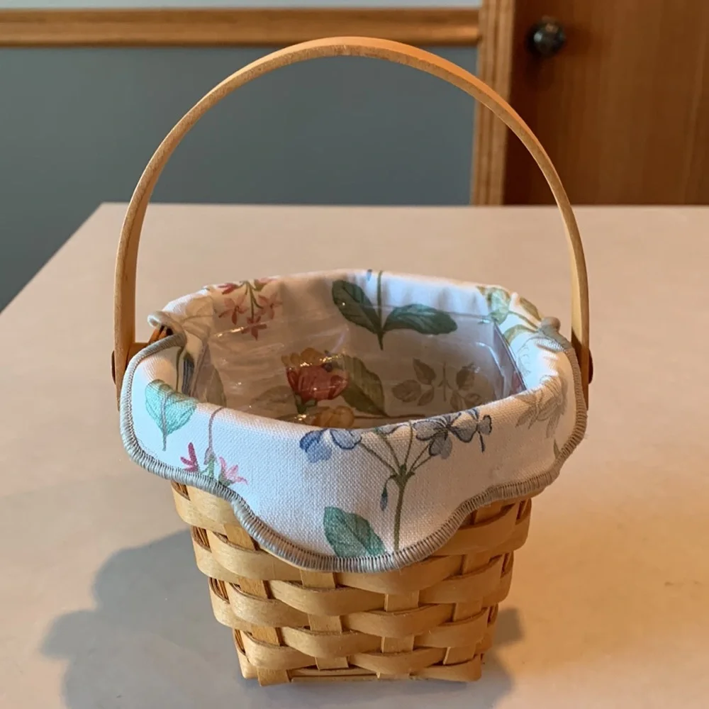 Longaberger 2001 Horizon of Hope Cancer Basket with liner and protector